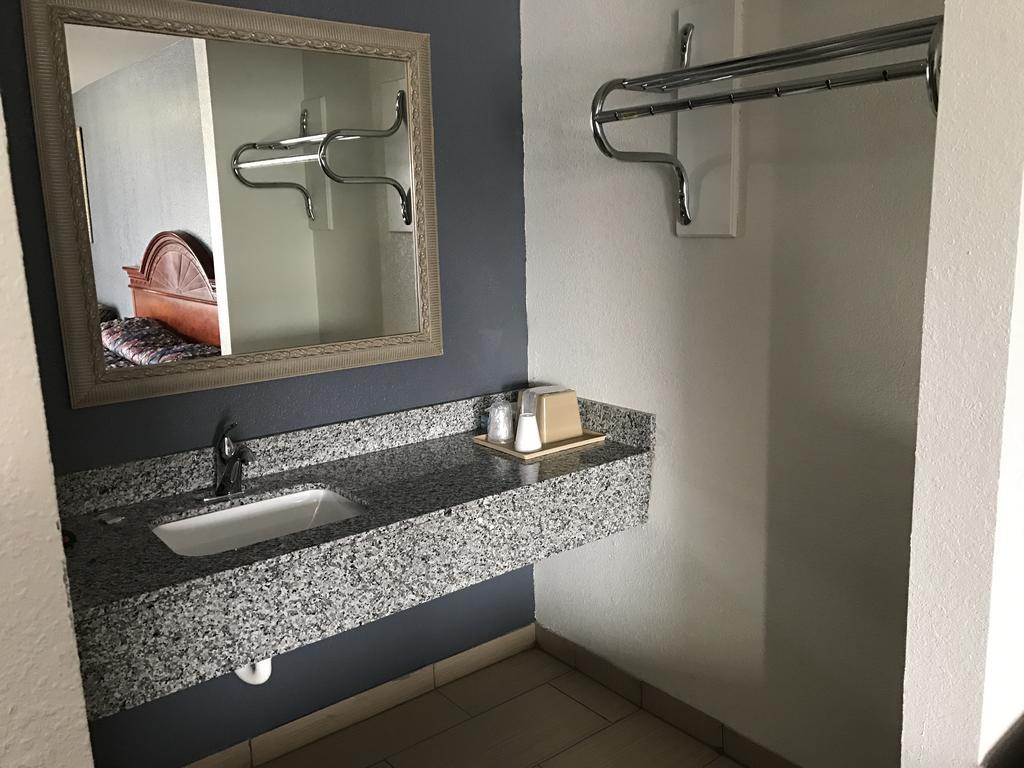 Sallisaw Inn エクステリア 写真